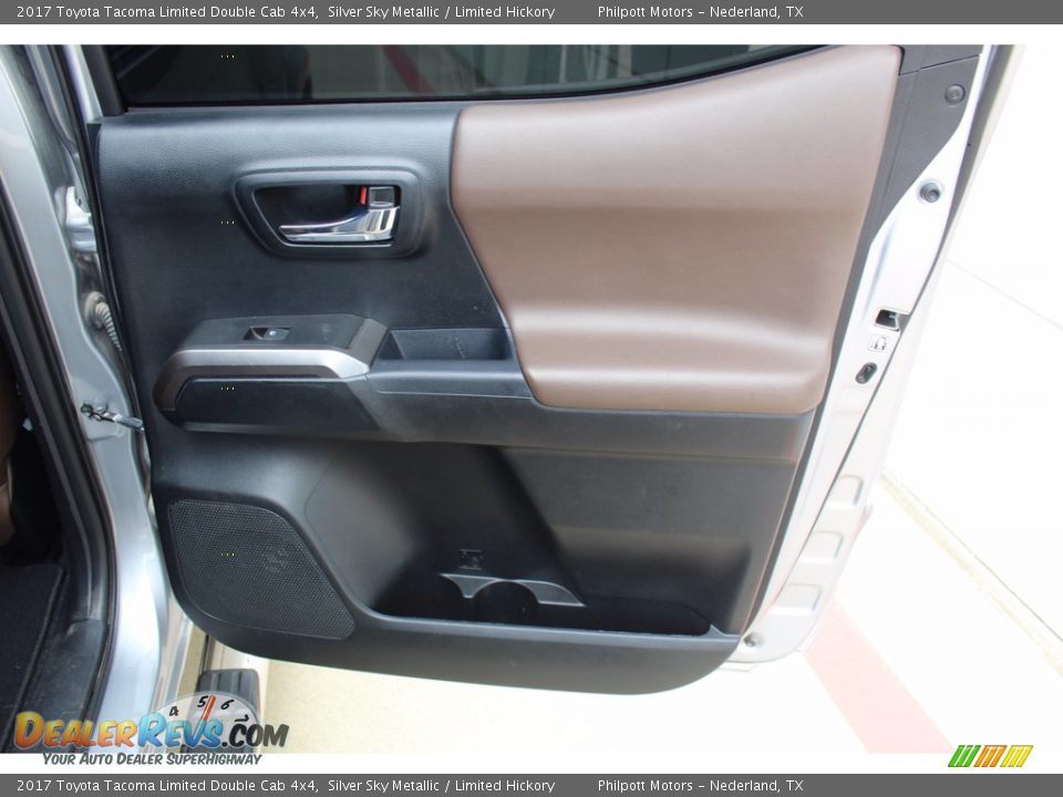 Door Panel of 2017 Toyota Tacoma Limited Double Cab 4x4 Photo #22