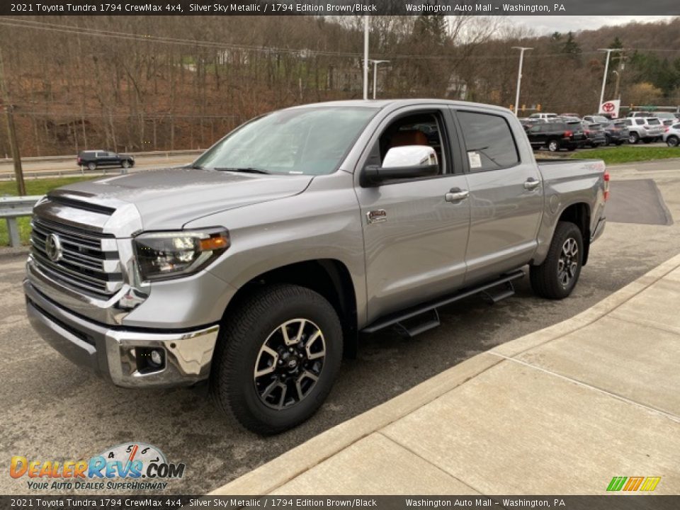 Front 3/4 View of 2021 Toyota Tundra 1794 CrewMax 4x4 Photo #12