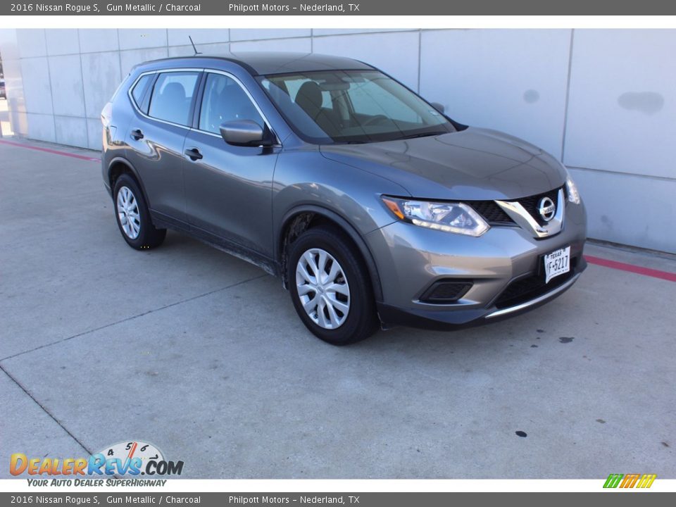 2016 Nissan Rogue S Gun Metallic / Charcoal Photo #1