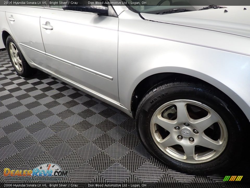 2006 Hyundai Sonata LX V6 Bright Silver / Gray Photo #4
