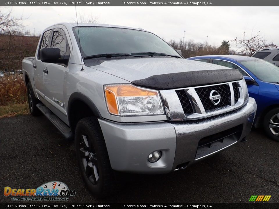 2015 Nissan Titan SV Crew Cab 4x4 Brilliant Silver / Charcoal Photo #4