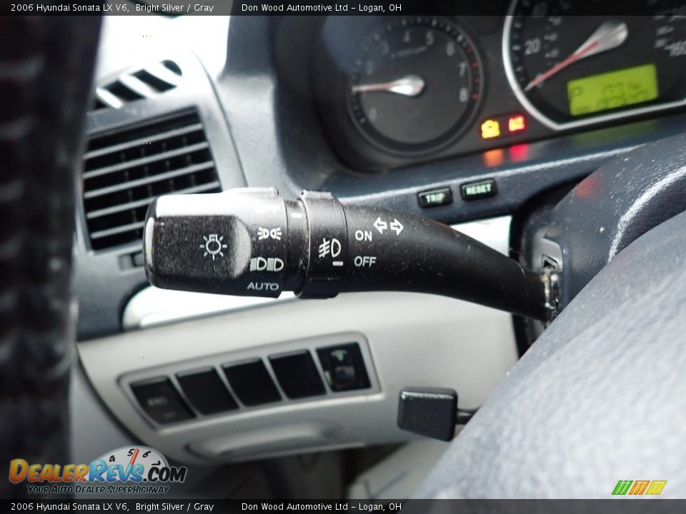 2006 Hyundai Sonata LX V6 Bright Silver / Gray Photo #20