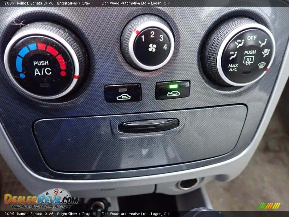 2006 Hyundai Sonata LX V6 Bright Silver / Gray Photo #25