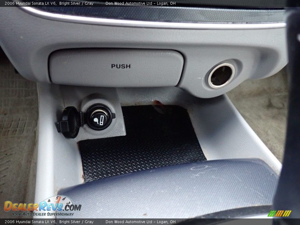 2006 Hyundai Sonata LX V6 Bright Silver / Gray Photo #26