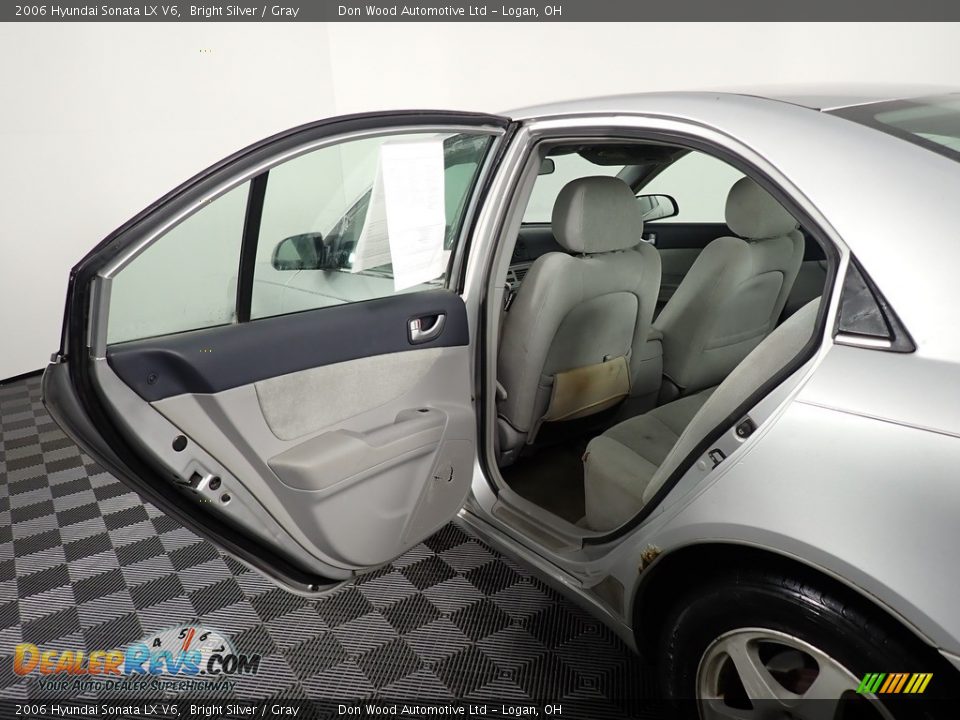2006 Hyundai Sonata LX V6 Bright Silver / Gray Photo #30