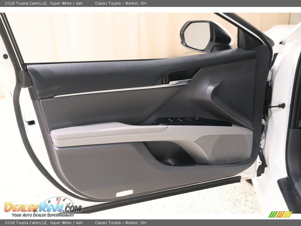 2018 Toyota Camry LE Super White / Ash Photo #4