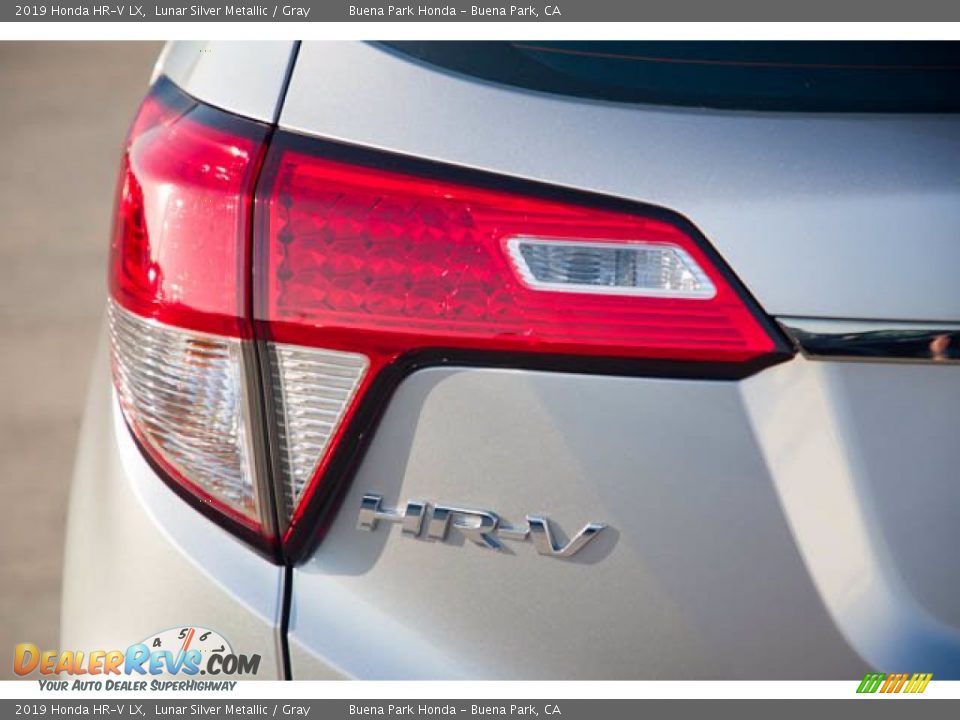 2019 Honda HR-V LX Lunar Silver Metallic / Gray Photo #12