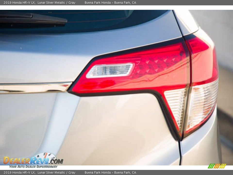 2019 Honda HR-V LX Lunar Silver Metallic / Gray Photo #13