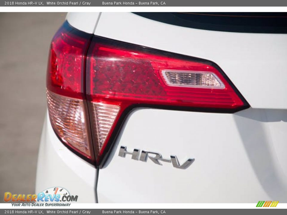 2018 Honda HR-V LX White Orchid Pearl / Gray Photo #12