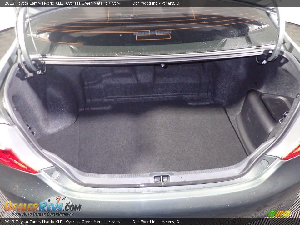 2013 Toyota Camry Hybrid XLE Cypress Green Metallic / Ivory Photo #14