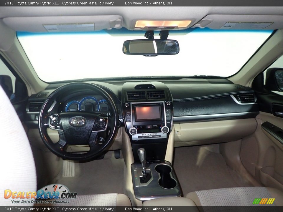 2013 Toyota Camry Hybrid XLE Cypress Green Metallic / Ivory Photo #19