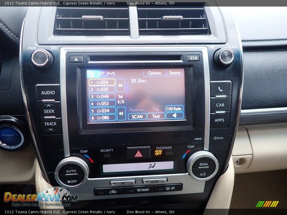 2013 Toyota Camry Hybrid XLE Cypress Green Metallic / Ivory Photo #26