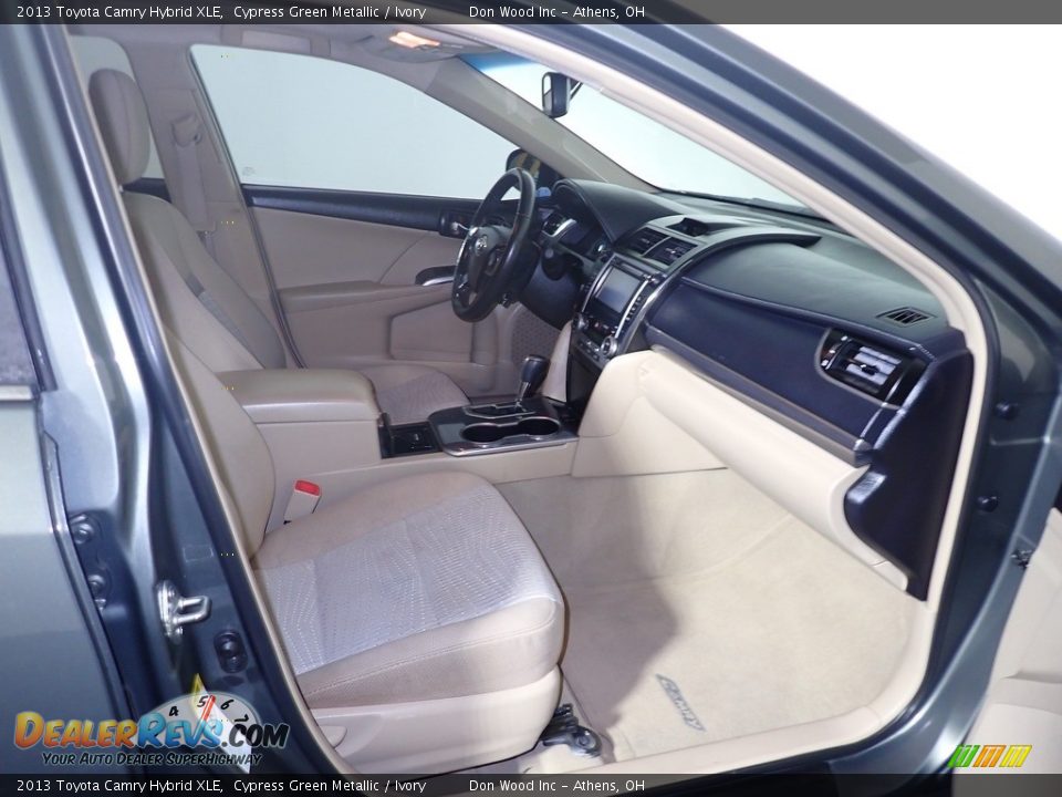 2013 Toyota Camry Hybrid XLE Cypress Green Metallic / Ivory Photo #34