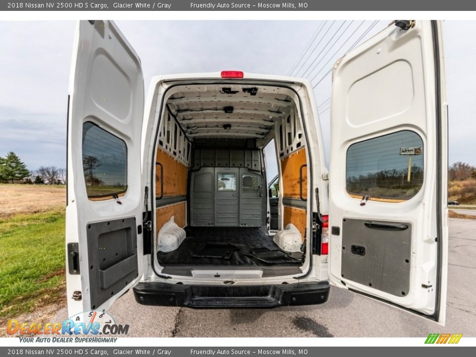 2018 Nissan NV 2500 HD S Cargo Glacier White / Gray Photo #21