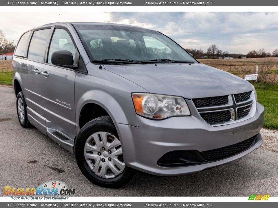 Front 3/4 View of 2014 Dodge Grand Caravan SE Photo #1