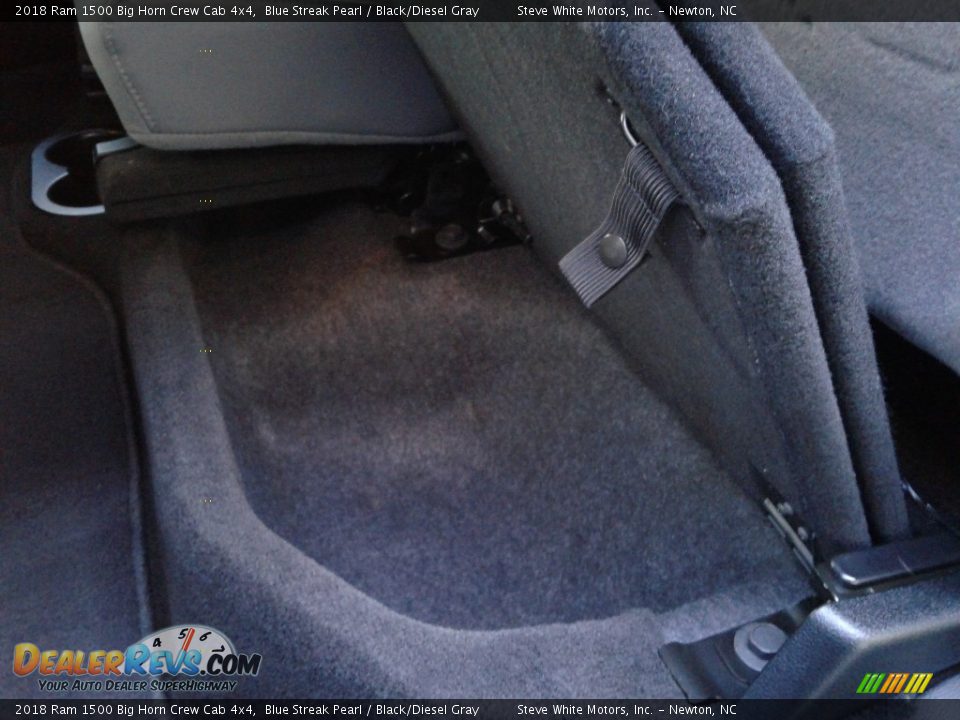 2018 Ram 1500 Big Horn Crew Cab 4x4 Blue Streak Pearl / Black/Diesel Gray Photo #15