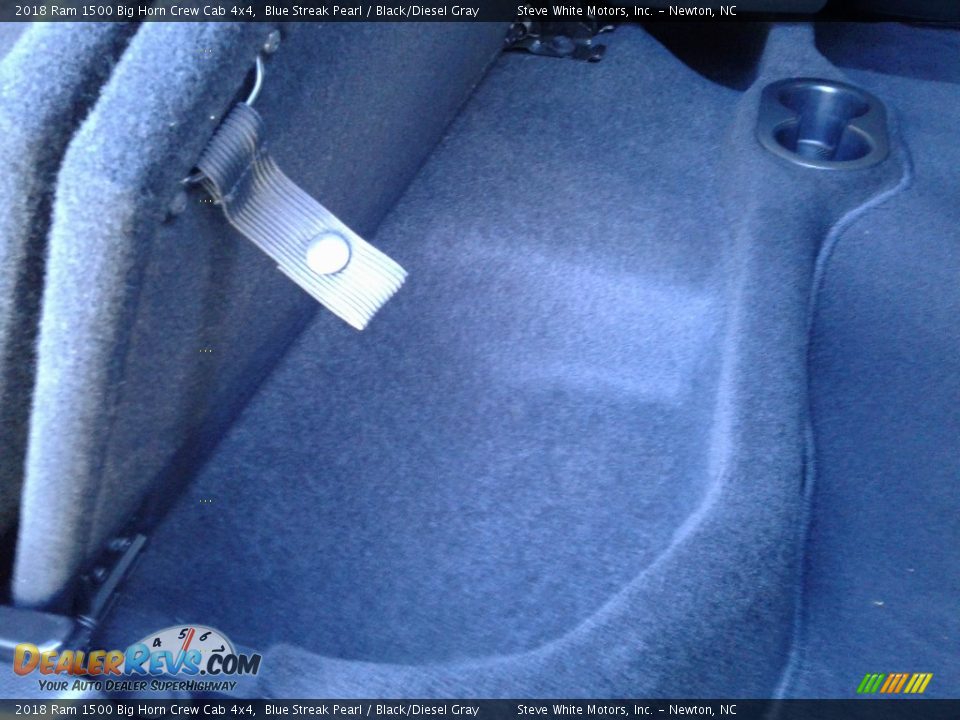 2018 Ram 1500 Big Horn Crew Cab 4x4 Blue Streak Pearl / Black/Diesel Gray Photo #17