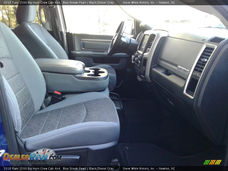2018 Ram 1500 Big Horn Crew Cab 4x4 Blue Streak Pearl / Black/Diesel Gray Photo #18