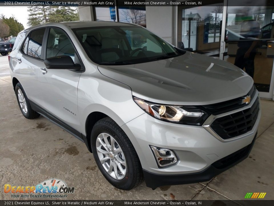 2021 Chevrolet Equinox LS Silver Ice Metallic / Medium Ash Gray Photo #2