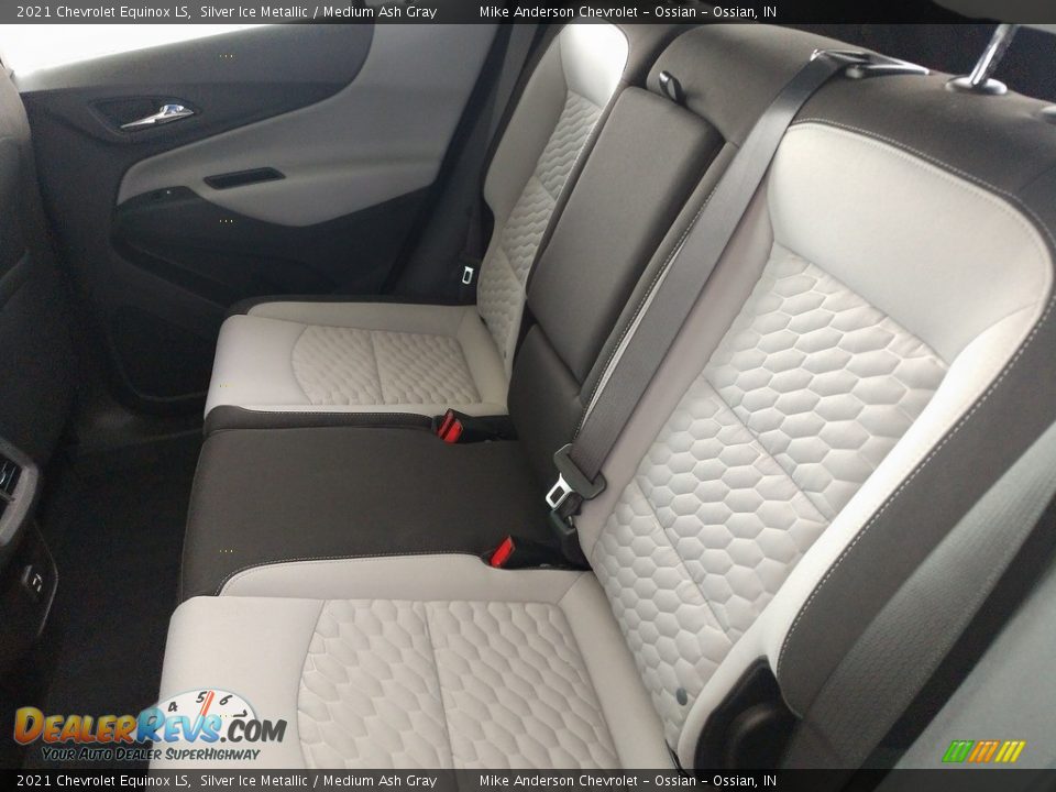2021 Chevrolet Equinox LS Silver Ice Metallic / Medium Ash Gray Photo #17
