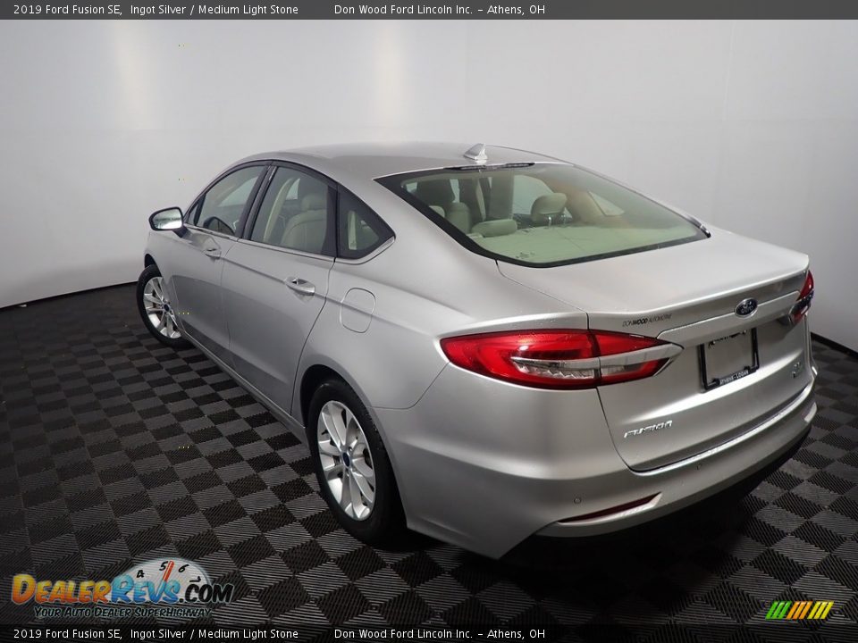 2019 Ford Fusion SE Ingot Silver / Medium Light Stone Photo #6
