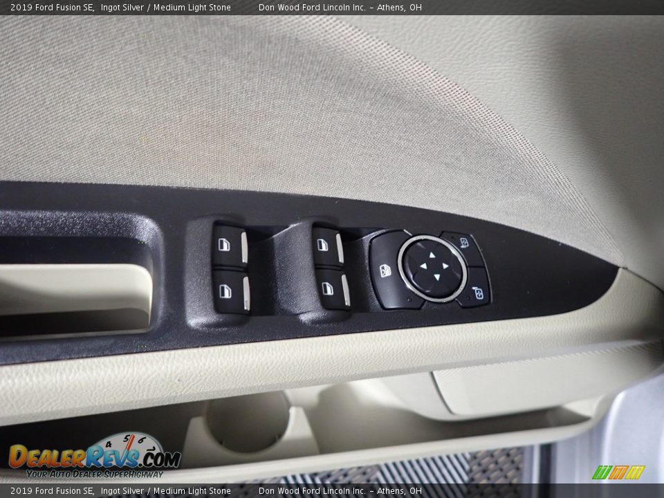 2019 Ford Fusion SE Ingot Silver / Medium Light Stone Photo #15