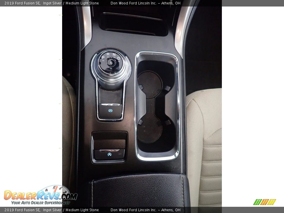2019 Ford Fusion SE Ingot Silver / Medium Light Stone Photo #26