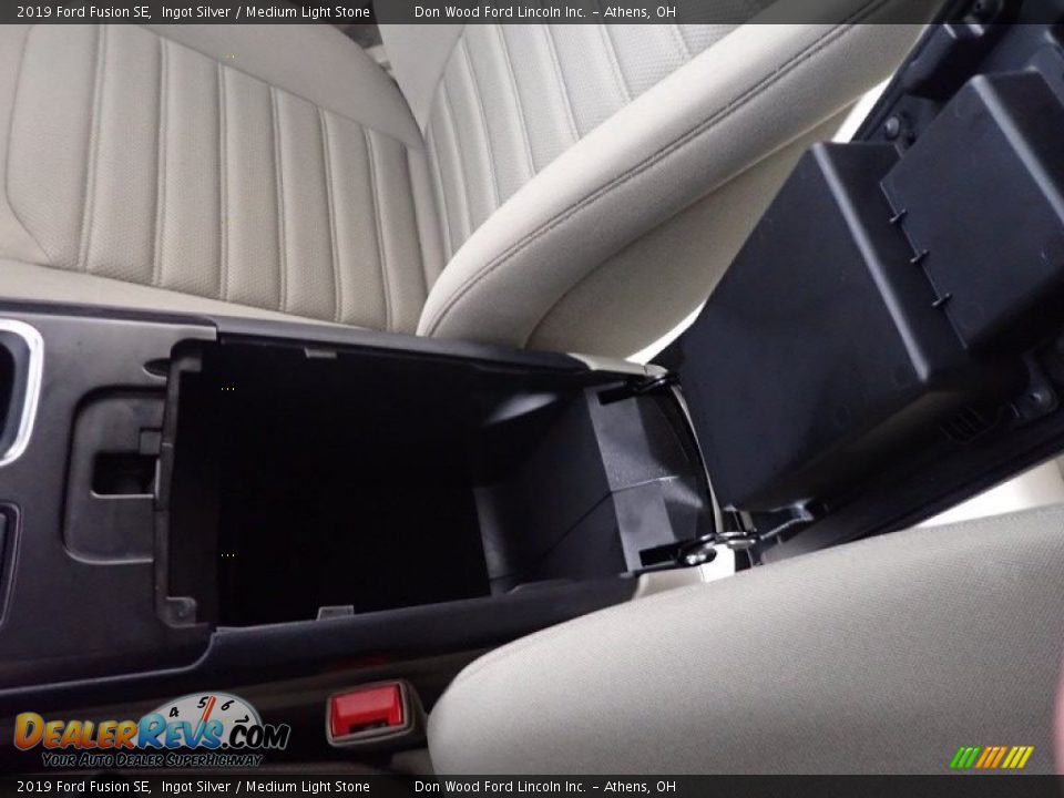 2019 Ford Fusion SE Ingot Silver / Medium Light Stone Photo #27
