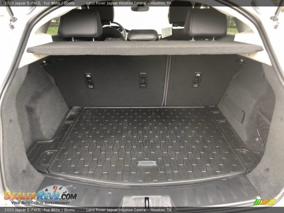 2020 Jaguar E-PACE Fuji White / Ebony Photo #28