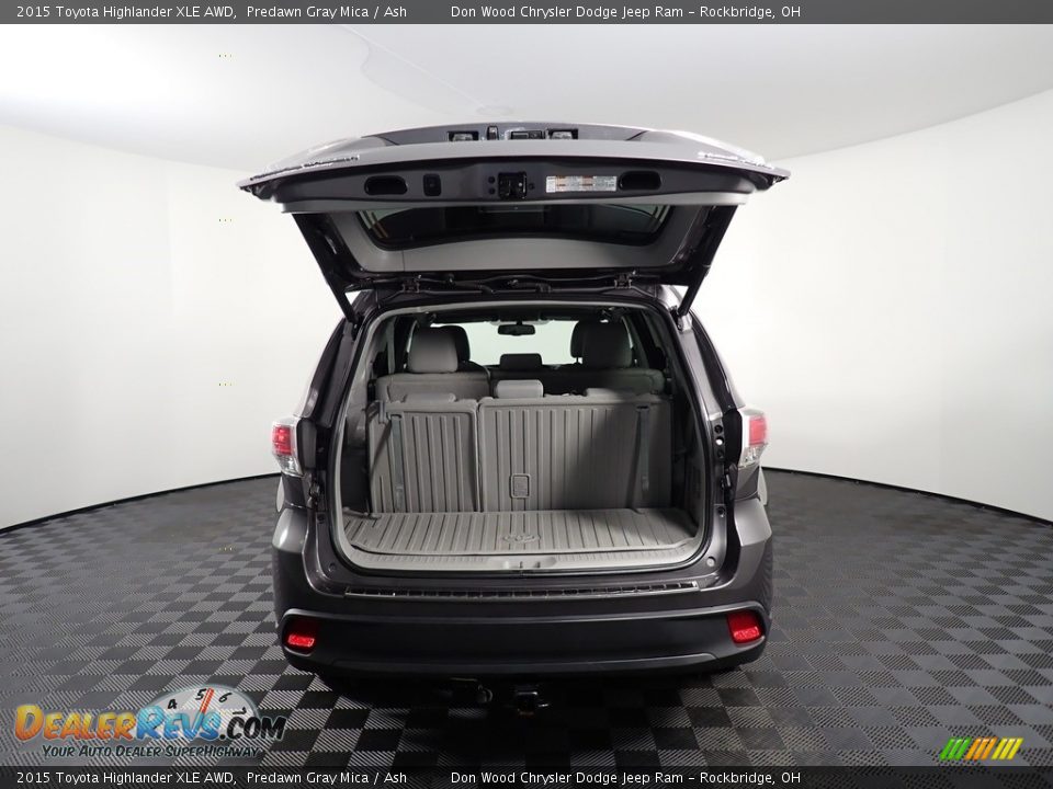 2015 Toyota Highlander XLE AWD Predawn Gray Mica / Ash Photo #17
