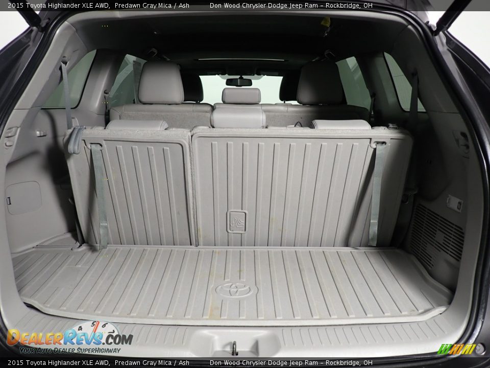2015 Toyota Highlander XLE AWD Predawn Gray Mica / Ash Photo #18