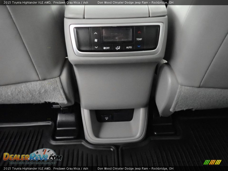 2015 Toyota Highlander XLE AWD Predawn Gray Mica / Ash Photo #32