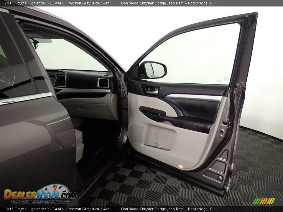 2015 Toyota Highlander XLE AWD Predawn Gray Mica / Ash Photo #36