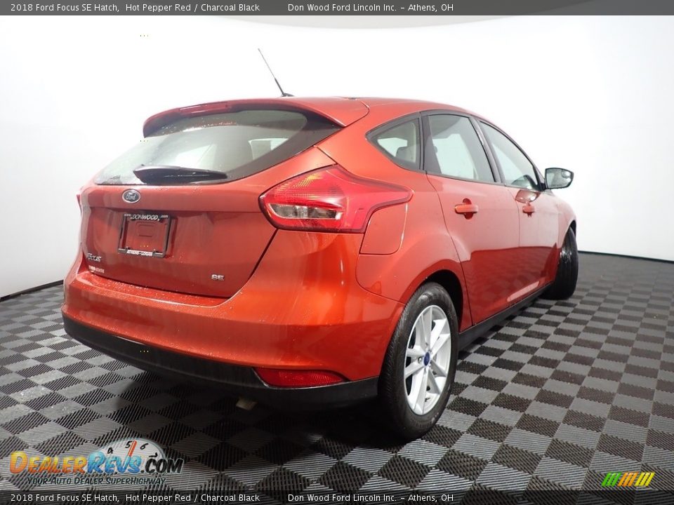 2018 Ford Focus SE Hatch Hot Pepper Red / Charcoal Black Photo #5