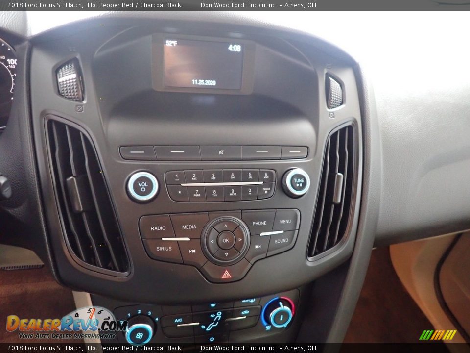 2018 Ford Focus SE Hatch Hot Pepper Red / Charcoal Black Photo #26