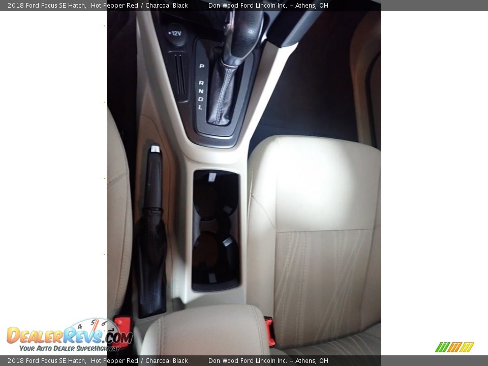 2018 Ford Focus SE Hatch Hot Pepper Red / Charcoal Black Photo #27