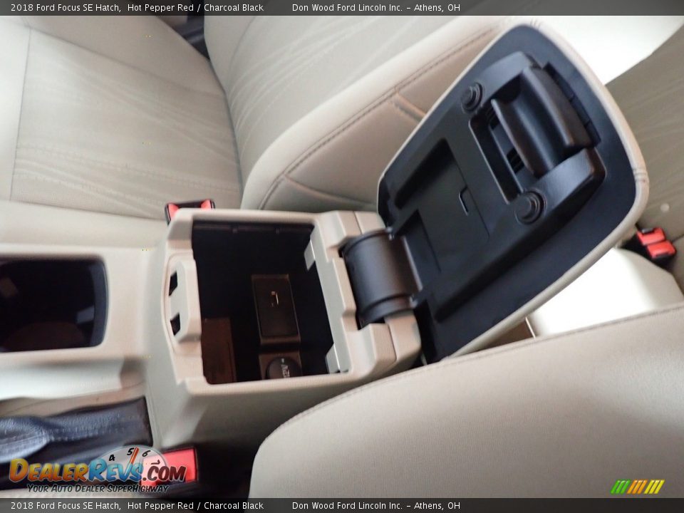 2018 Ford Focus SE Hatch Hot Pepper Red / Charcoal Black Photo #29