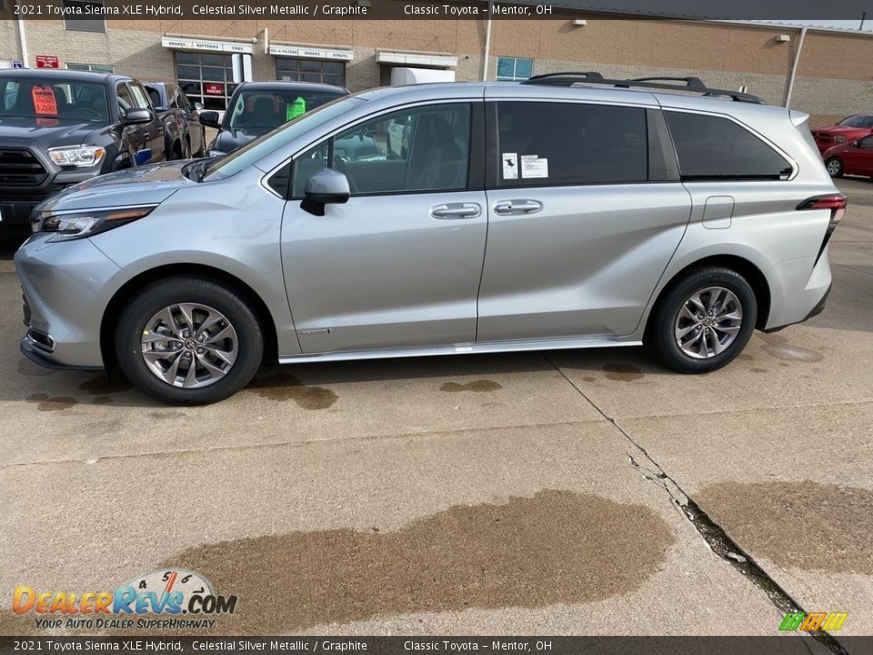 2021 Toyota Sienna XLE Hybrid Celestial Silver Metallic / Graphite Photo #1