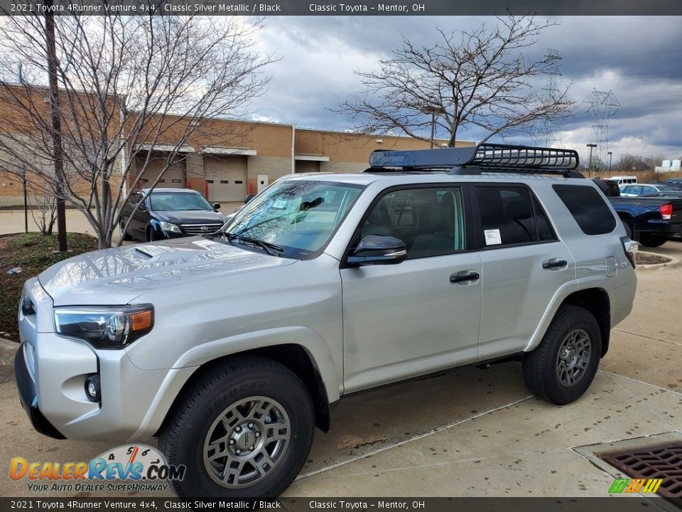 Front 3/4 View of 2021 Toyota 4Runner Venture 4x4 Photo #1