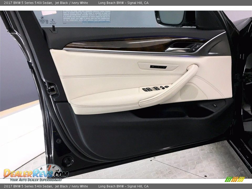 2017 BMW 5 Series 540i Sedan Jet Black / Ivory White Photo #23
