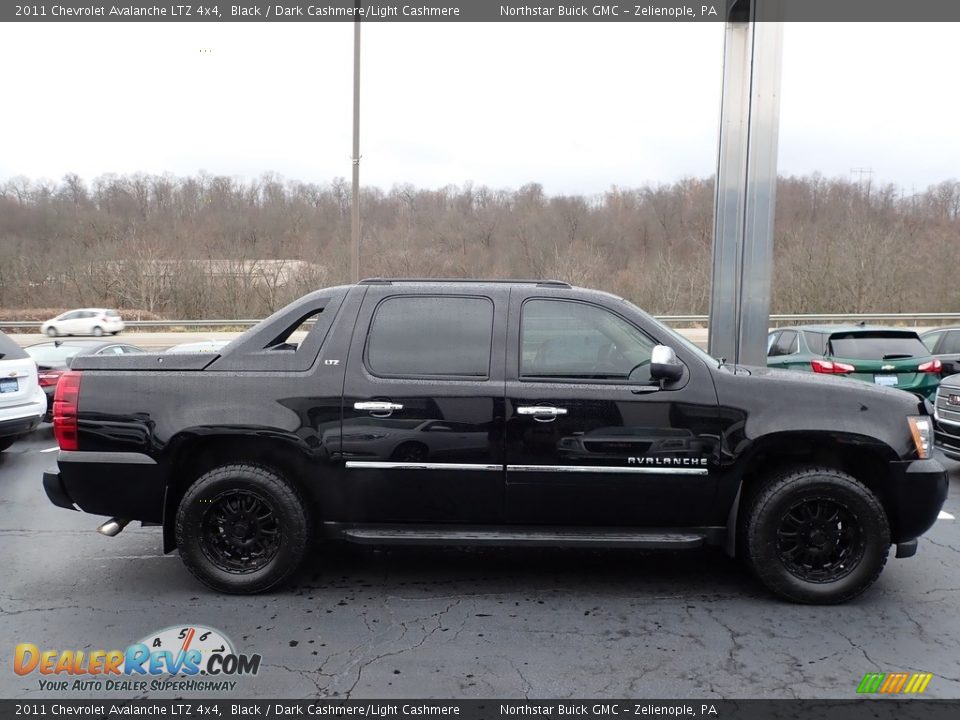 2011 Chevrolet Avalanche LTZ 4x4 Black / Dark Cashmere/Light Cashmere Photo #5