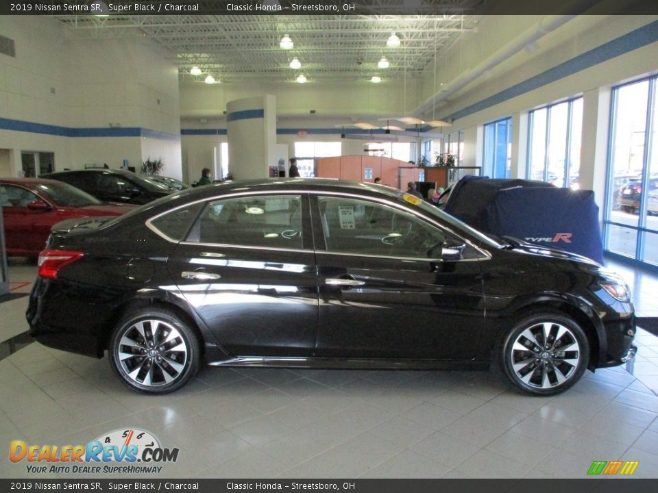 2019 Nissan Sentra SR Super Black / Charcoal Photo #4