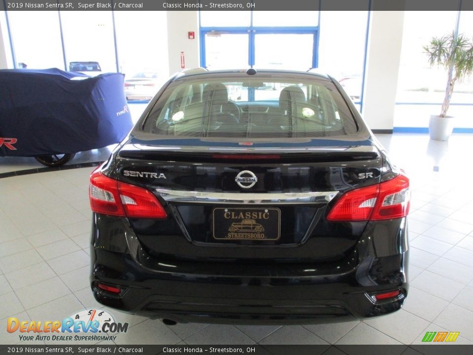 2019 Nissan Sentra SR Super Black / Charcoal Photo #8