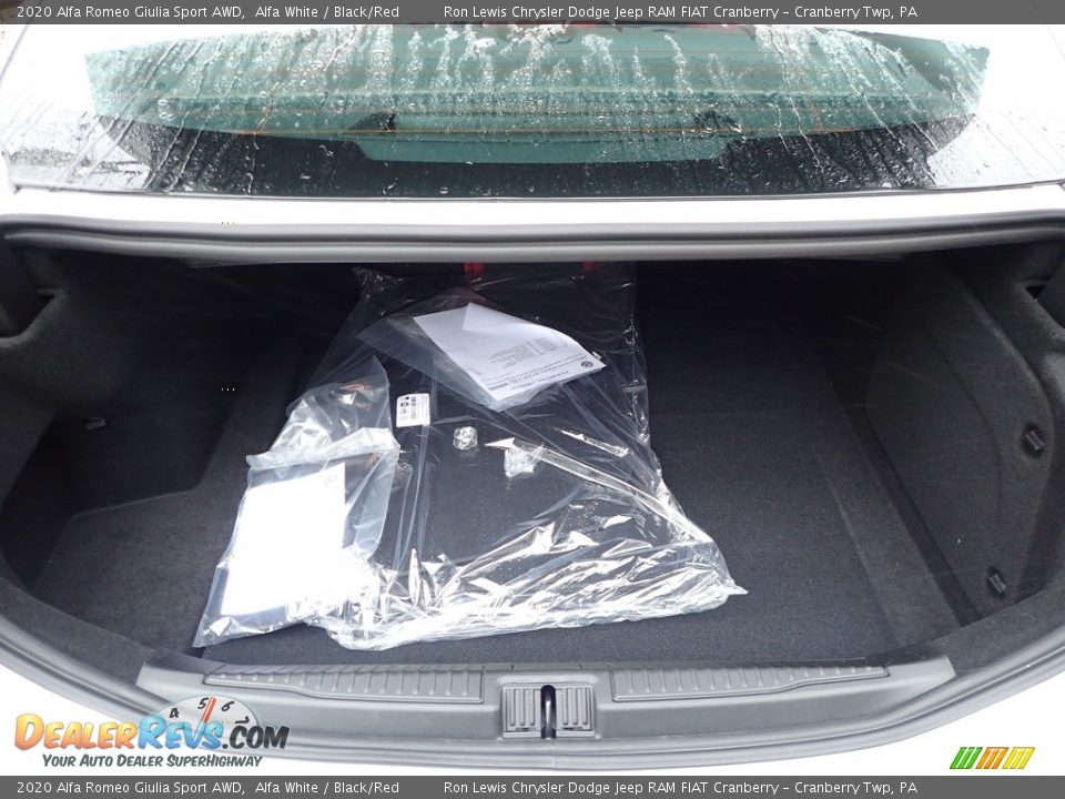 2020 Alfa Romeo Giulia Sport AWD Alfa White / Black/Red Photo #7