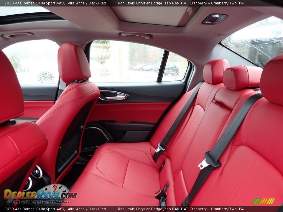 2020 Alfa Romeo Giulia Sport AWD Alfa White / Black/Red Photo #13