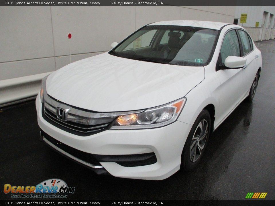 2016 Honda Accord LX Sedan White Orchid Pearl / Ivory Photo #8