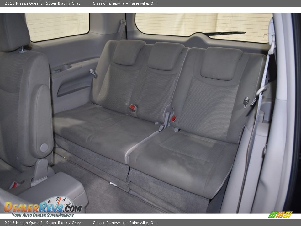 Rear Seat of 2016 Nissan Quest S Photo #9