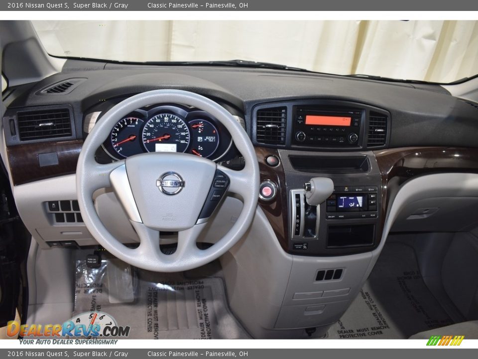 Dashboard of 2016 Nissan Quest S Photo #12