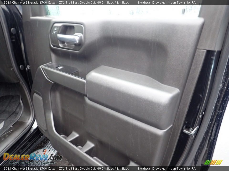 2019 Chevrolet Silverado 1500 Custom Z71 Trail Boss Double Cab 4WD Black / Jet Black Photo #16