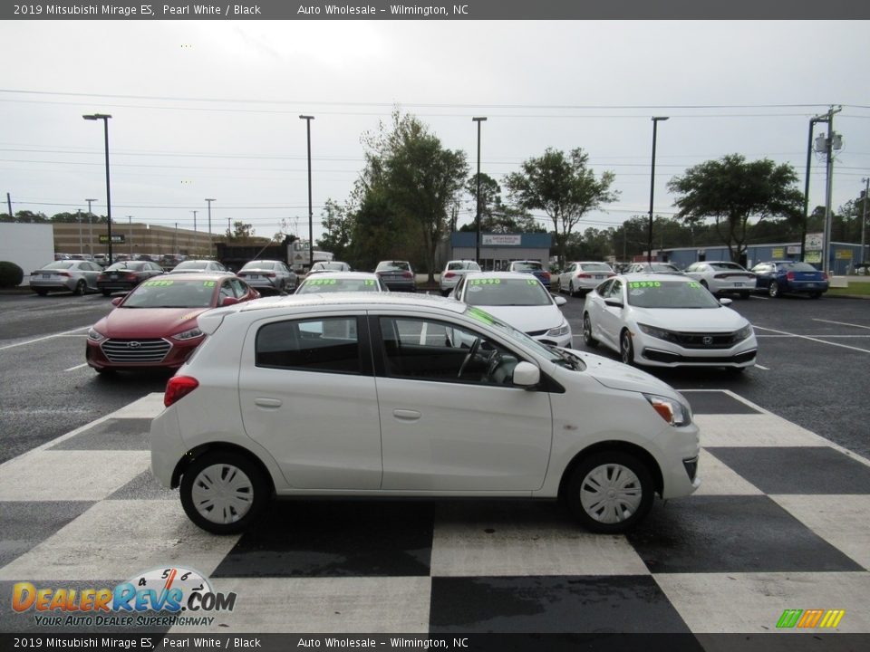 2019 Mitsubishi Mirage ES Pearl White / Black Photo #3